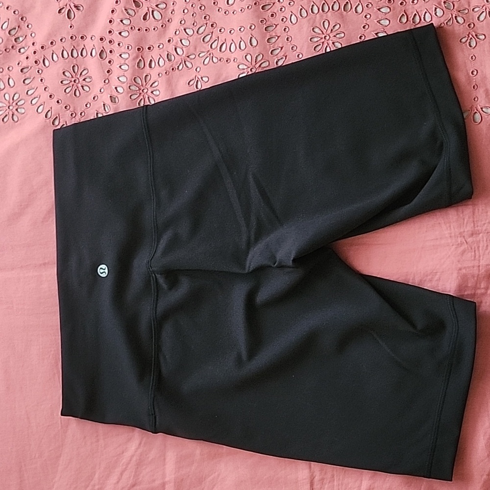 Lululemon wunder train shorts